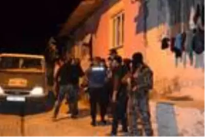 Tokat'ta iki aile arasında kavga: 8 yaralı Tokat'ta iki aile arasında kavga: 8 yaralı