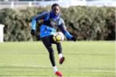 Trabzonspor, Leicester City'den Fousseni Diabate'yi kadrosuna kattı Trabzonspor, Leicester City'den Fousseni Diabate'yi kadrosuna kattı