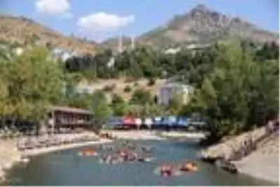 Tunceli'de, 'Avrupa Hareketlilik Haftası'nda rafting yarışması düzenlendi Tunceli'de, 'Avrupa Hareketlilik Haftası'nda rafting yarışması düzenlendi
