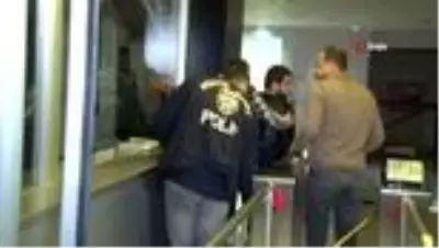 Ukrayna'da 2 Türk kızını vahşice öldüren zanlı, 2 kez ağırlaştırılmış müebbet hapse mahkum edildi Ukrayna'da 2 Türk kızını vahşice öldüren zanlı, 2 kez ağırlaştırılmış müebbet hapse mahkum edildi
