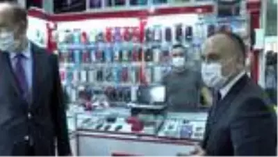 Ümraniye'de pazar ve iş yerlerinde korona denetimleri sürüyor Ümraniye'de pazar ve iş yerlerinde korona denetimleri sürüyor