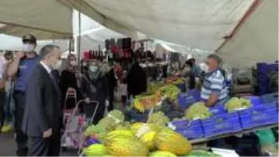 Ümraniye'de pazar ve iş yerlerinde korona denetimleri sürüyor Ümraniye'de pazar ve iş yerlerinde korona denetimleri sürüyor