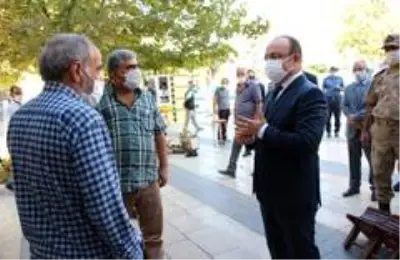 Vali, engelli şahsın tüm maskelerini satın aldı, ilgilenilmesi için talimat verdi