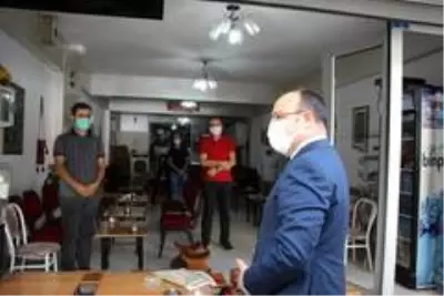 Vali, engelli şahsın tüm maskelerini satın aldı, ilgilenilmesi için talimat verdi