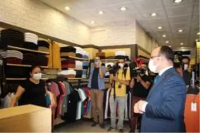 Vali, engelli şahsın tüm maskelerini satın aldı, ilgilenilmesi için talimat verdi