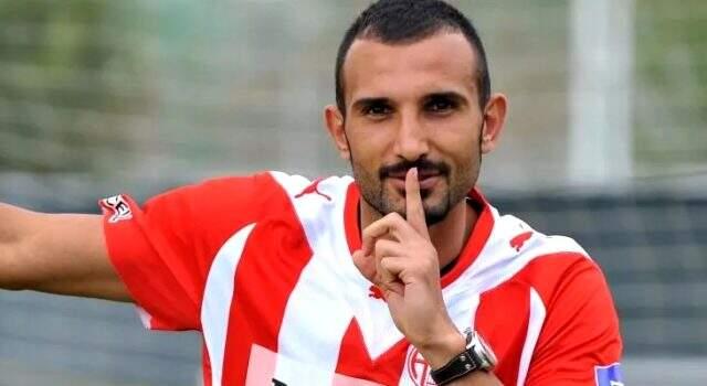 Yalçın Ayhan kimdir? Yalçın Ayhan kaç yaşında? Yalçın Ayhan nereli, hangi takımda oyunuyor? Yalçın Ayhan kimdir? Yalçın Ayhan kaç yaşında? Yalçın Ayhan nereli, hangi takımda oyunuyor?