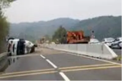 Son dakika haberi... Zift yüklü tanker devrildi, Bolu Dağı ulaşıma kapandı (2) Son dakika haberi... Zift yüklü tanker devrildi, Bolu Dağı ulaşıma kapandı (2)