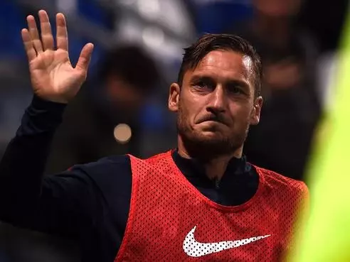 10 aydır komada olan kadın futbolcu Ilenia Matilli, Totti'nin sesli mesajıyla uyandı 10 aydır komada olan kadın futbolcu Ilenia Matilli, Totti'nin sesli mesajıyla uyandı