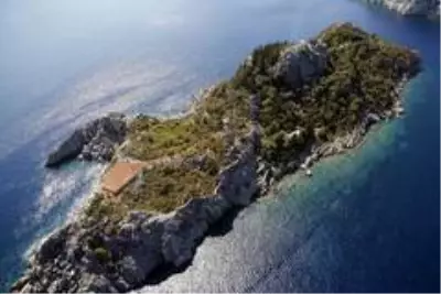 Ünlü iş adamı Ali Ağaoğlu adasını 15 milyon dolara satışa çıkardı Ünlü iş adamı Ali Ağaoğlu adasını 15 milyon dolara satışa çıkardı