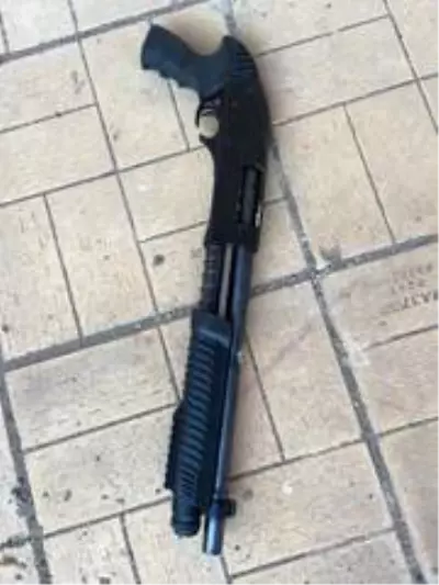 Son dakika haberleri... 2 polisin yaralandığı kovalamacada kaçan 2 kişi yakalandı Son dakika haberleri... 2 polisin yaralandığı kovalamacada kaçan 2 kişi yakalandı