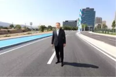 Acemler Kavşağı'nın trafik yükünü hafifletecek köprü ve bağlantı yolları açıldı Acemler Kavşağı'nın trafik yükünü hafifletecek köprü ve bağlantı yolları açıldı