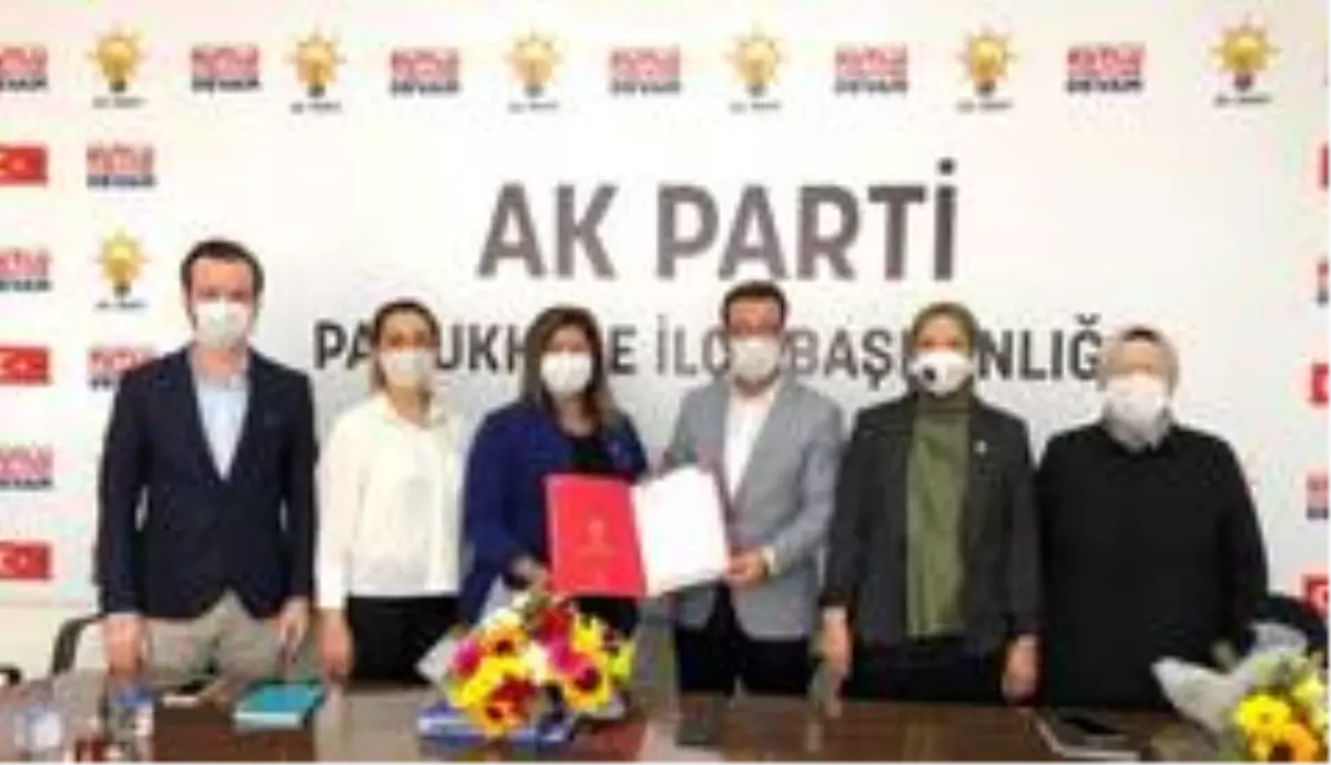 AK Parti Pamukkale Kadın Kollarında bayrak değişimi