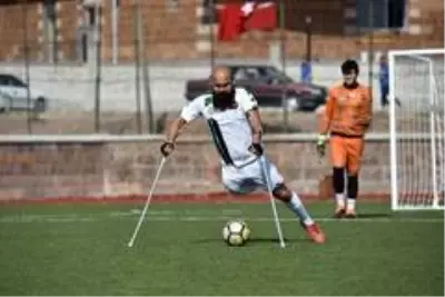 Son dakika haberleri: Ampute Futbol Türkiye Kupası müsabakaları devam ediyor Son dakika haberleri: Ampute Futbol Türkiye Kupası müsabakaları devam ediyor