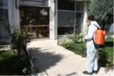 Apartman görevlisi ve eşi koronavirüse yakalandı, 500 kişi karantinaya alındı Apartman görevlisi ve eşi koronavirüse yakalandı, 500 kişi karantinaya alındı
