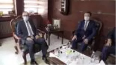 Bakan Kasapoğlu, Çotanak Spor Kompleksi'nde incelemelerde bulundu Bakan Kasapoğlu, Çotanak Spor Kompleksi'nde incelemelerde bulundu