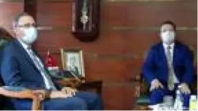 Bakan Kasapoğlu, Çotanak Spor Kompleksi'nde incelemelerde bulundu Bakan Kasapoğlu, Çotanak Spor Kompleksi'nde incelemelerde bulundu