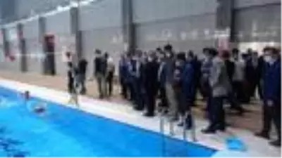 Bakan Kasapoğlu, Çotanak Spor Kompleksi'nde incelemelerde bulundu Bakan Kasapoğlu, Çotanak Spor Kompleksi'nde incelemelerde bulundu