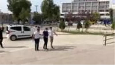 Bir pastaneciden 300 lira gasbettiği öne sürülen zanlı tutuklandı Bir pastaneciden 300 lira gasbettiği öne sürülen zanlı tutuklandı
