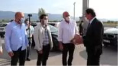 Bolu Valisi Ümit'ten Beypiliç Boluspor'a ziyaret - BOLU Bolu Valisi Ümit'ten Beypiliç Boluspor'a ziyaret - BOLU