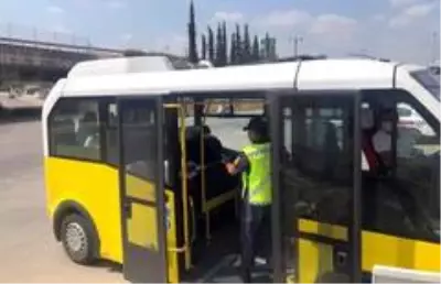 Bursa'da jandarmadan maske denetimi: 97 bin 494 lira cezai işlem uygulandı Bursa'da jandarmadan maske denetimi: 97 bin 494 lira cezai işlem uygulandı