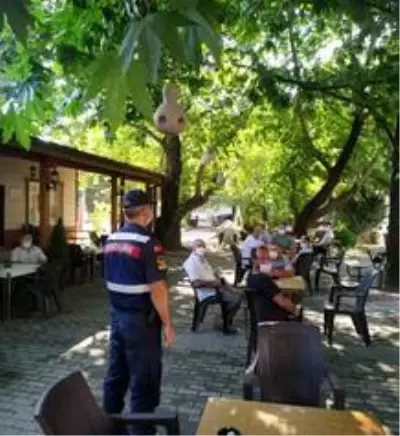 Bursa'da jandarmadan maske denetimi: 97 bin 494 lira cezai işlem uygulandı Bursa'da jandarmadan maske denetimi: 97 bin 494 lira cezai işlem uygulandı