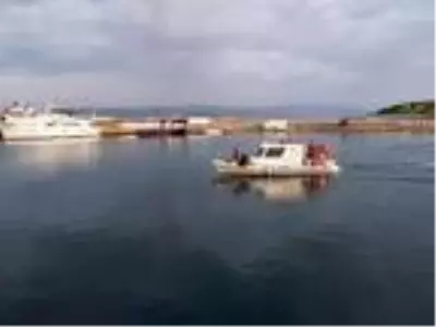 Çeşme'de 10 kaçak göçmen kurtarıldı Çeşme'de 10 kaçak göçmen kurtarıldı