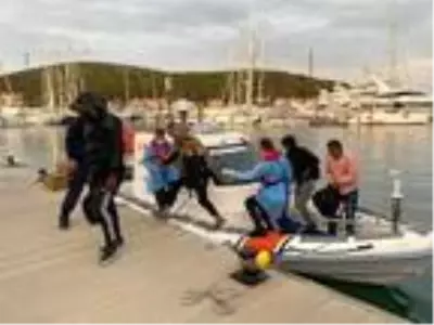Çeşme'de 10 kaçak göçmen kurtarıldı Çeşme'de 10 kaçak göçmen kurtarıldı