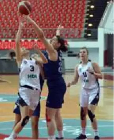 Erciyes Cup'ta ilk gün tamamlandı Erciyes Cup'ta ilk gün tamamlandı