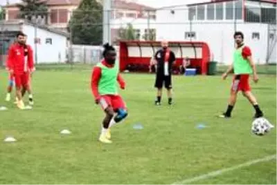 Eskişehirspor Altay maçı hazırlıklarını sürdürdü Eskişehirspor Altay maçı hazırlıklarını sürdürdü