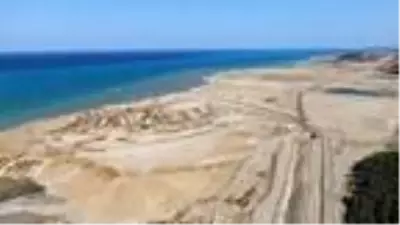 Kural dinlemiyorlar! Dökülen molozlar denizi kahveye bürüdü, köy halkı çileden çıktı Kural dinlemiyorlar! Dökülen molozlar denizi kahveye bürüdü, köy halkı çileden çıktı