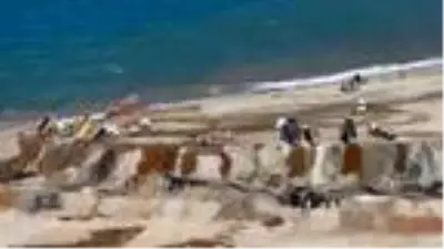 Kural dinlemiyorlar! Dökülen molozlar denizi kahveye bürüdü, köy halkı çileden çıktı Kural dinlemiyorlar! Dökülen molozlar denizi kahveye bürüdü, köy halkı çileden çıktı