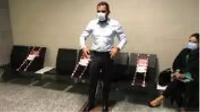 Fatih Portakal, Tekalif-i Milliye tweeti yüzünden 3 yıl hapis istemiyle yargılanmaya başlandı Fatih Portakal, Tekalif-i Milliye tweeti yüzünden 3 yıl hapis istemiyle yargılanmaya başlandı