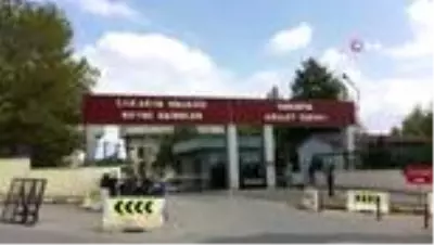 FETÖ firarisi Adil Öksüz'ün yakınının davası ertelendi FETÖ firarisi Adil Öksüz'ün yakınının davası ertelendi