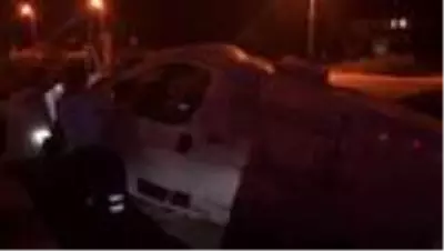 Filyasyon ekibi kaza yaptı: 2 yaralı Filyasyon ekibi kaza yaptı: 2 yaralı