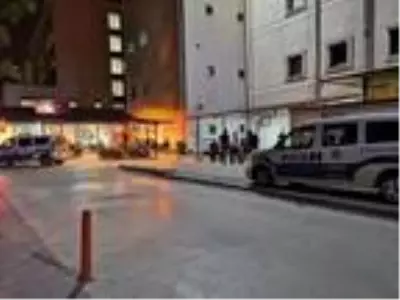 Hasta ve yakınları sağlık memuruna saldırdı; 1 gözaltı Hasta ve yakınları sağlık memuruna saldırdı; 1 gözaltı
