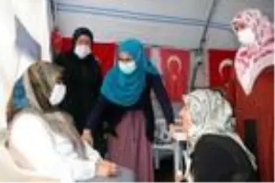 HDP önündeki eylemde 17'nci kavuşma; 5 yıllık hasret sona erdi (2) HDP önündeki eylemde 17'nci kavuşma; 5 yıllık hasret sona erdi (2)