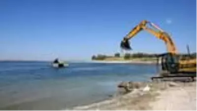 Hirfanlı Baraj Gölü'nde özel probiyotiklerle kırmızı etli somon üretiliyor Hirfanlı Baraj Gölü'nde özel probiyotiklerle kırmızı etli somon üretiliyor
