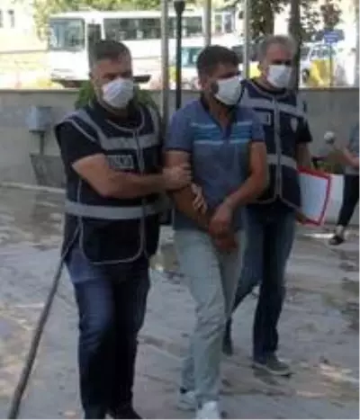 Hırsız kuaföre girdi, ne bulduysa çaldı ama yakalanmaktan kurtulamadı Hırsız kuaföre girdi, ne bulduysa çaldı ama yakalanmaktan kurtulamadı