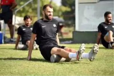 Horoz, Antalyaspor'a bileniyor Horoz, Antalyaspor'a bileniyor