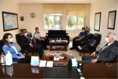 Isparta Aksu'da 500 ton çilek üretimi yapılıyor Isparta Aksu'da 500 ton çilek üretimi yapılıyor