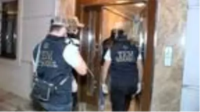 Son dakika haberleri: İstanbul'daki FETÖ operasyonu kamerada: 28 gözaltı Son dakika haberleri: İstanbul'daki FETÖ operasyonu kamerada: 28 gözaltı