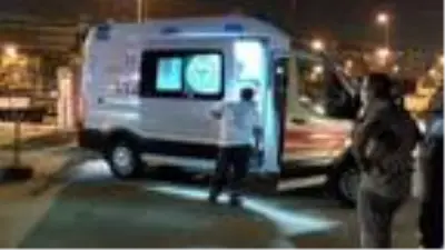 Kartal'da kavga ettiği arkadaşını kırık şişe ile yaraladı Kartal'da kavga ettiği arkadaşını kırık şişe ile yaraladı