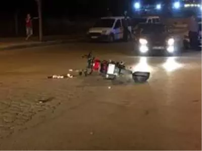 Son dakika haberleri... Kask takmayan motosiklet sürücüsü ölümden döndü Son dakika haberleri... Kask takmayan motosiklet sürücüsü ölümden döndü
