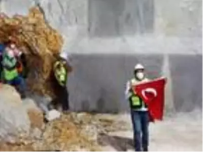 Kırkdilim Geçidi Tüneli'nde ışık göründü Kırkdilim Geçidi Tüneli'nde ışık göründü