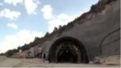 Kırkdilim Tünelleri'nde ikinci ışık görüldü Kırkdilim Tünelleri'nde ikinci ışık görüldü