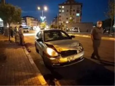 Kocaeli'de kavşakta iki otomobil çarpıştı: 4 yaralı Kocaeli'de kavşakta iki otomobil çarpıştı: 4 yaralı