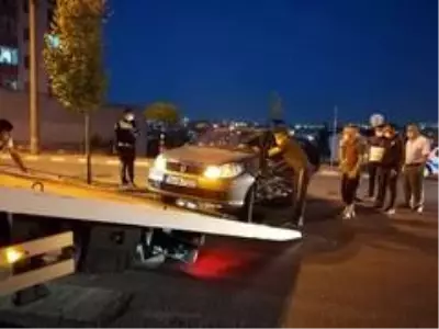 Kocaeli'de kavşakta iki otomobil çarpıştı: 4 yaralı Kocaeli'de kavşakta iki otomobil çarpıştı: 4 yaralı