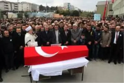 Son dakika haberleri | Kocaeli'de öğretmeni bıçaklayarak öldüren öğrencinin davasında mütalaa verildi Son dakika haberleri | Kocaeli'de öğretmeni bıçaklayarak öldüren öğrencinin davasında mütalaa verildi
