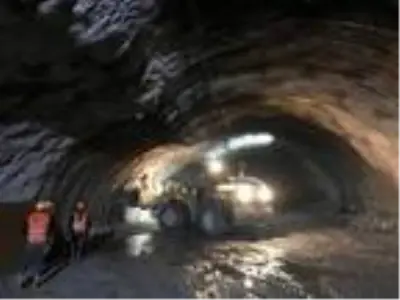 Son Dakika | Kop Dağı Tüneli'nde patlama sonrası göçük; işçiler mahsur (1) Son Dakika | Kop Dağı Tüneli'nde patlama sonrası göçük; işçiler mahsur (1)