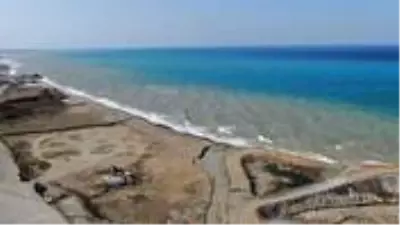 Kural dinlemiyorlar! Dökülen molozlar denizi kahveye bürüdü, köy halkı çileden çıktı Kural dinlemiyorlar! Dökülen molozlar denizi kahveye bürüdü, köy halkı çileden çıktı